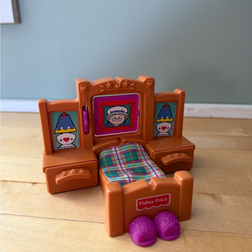 Fisher-Price little people red riding hood bed